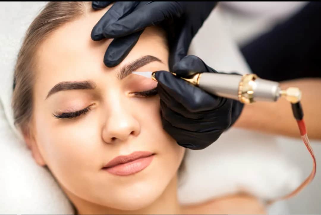 Ile kosztuje makijaż? Sprawdź ceny i wybierz najlepszą usługę