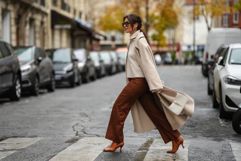 Stylizacje brązowych spodni: Odkryj modne połączenia na każdą okazję